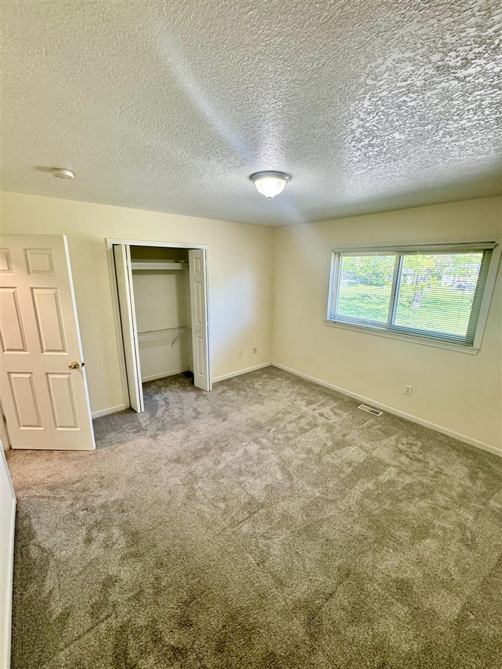 15338 Flanders Street, Southgate, MI, 48195-2974