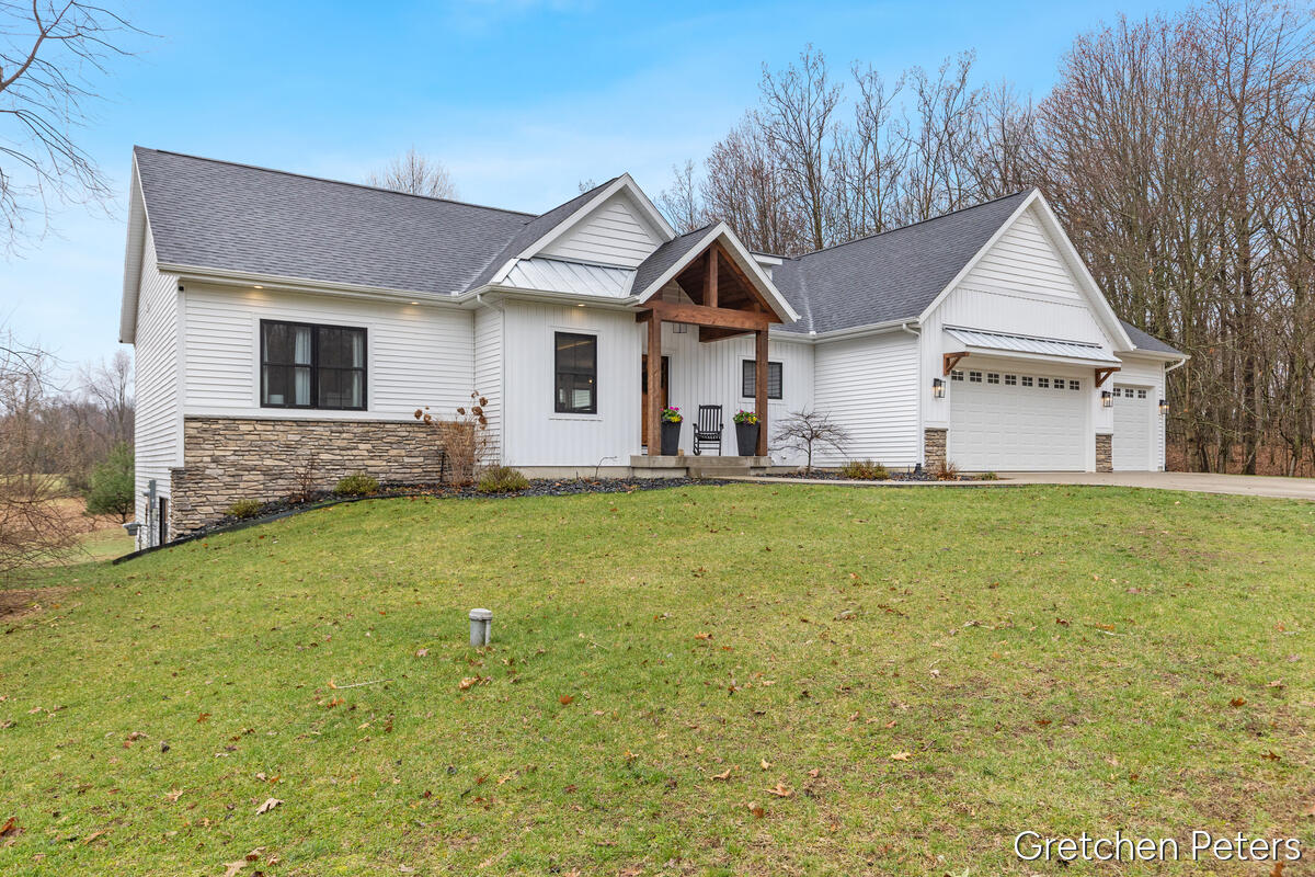 7540 Thornapple Dales Drive, Alto, MI, 49302-9788