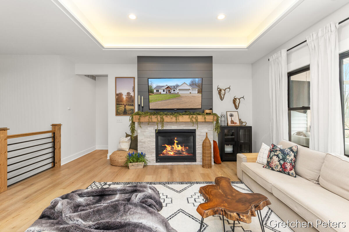 7540 Thornapple Dales Drive, Alto, MI, 49302-9788