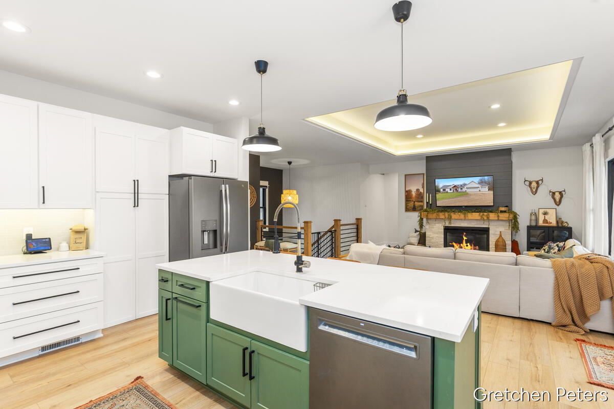 7540 Thornapple Dales Drive, Alto, MI, 49302-9788