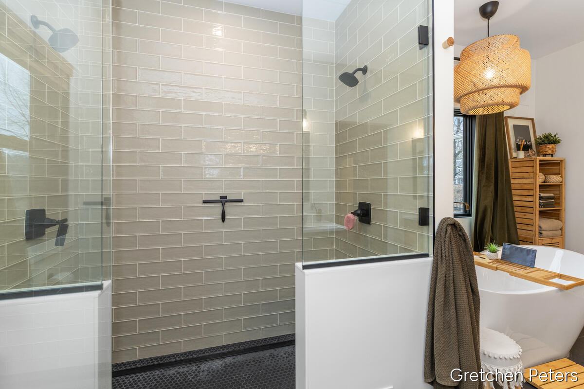 7540 Thornapple Dales Drive, Alto, MI, 49302-9788