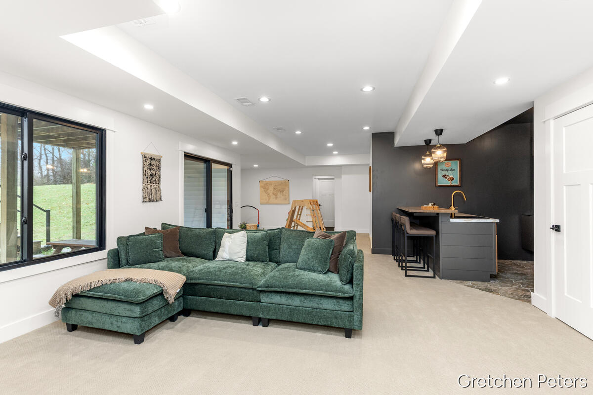 7540 Thornapple Dales Drive, Alto, MI, 49302-9788