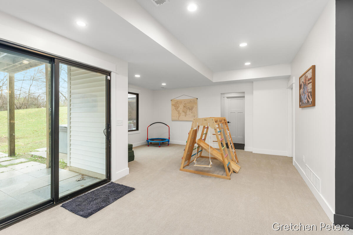 7540 Thornapple Dales Drive, Alto, MI, 49302-9788