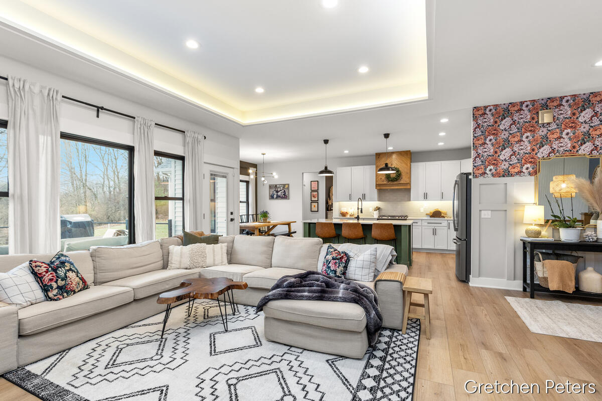 7540 Thornapple Dales Drive, Alto, MI, 49302-9788