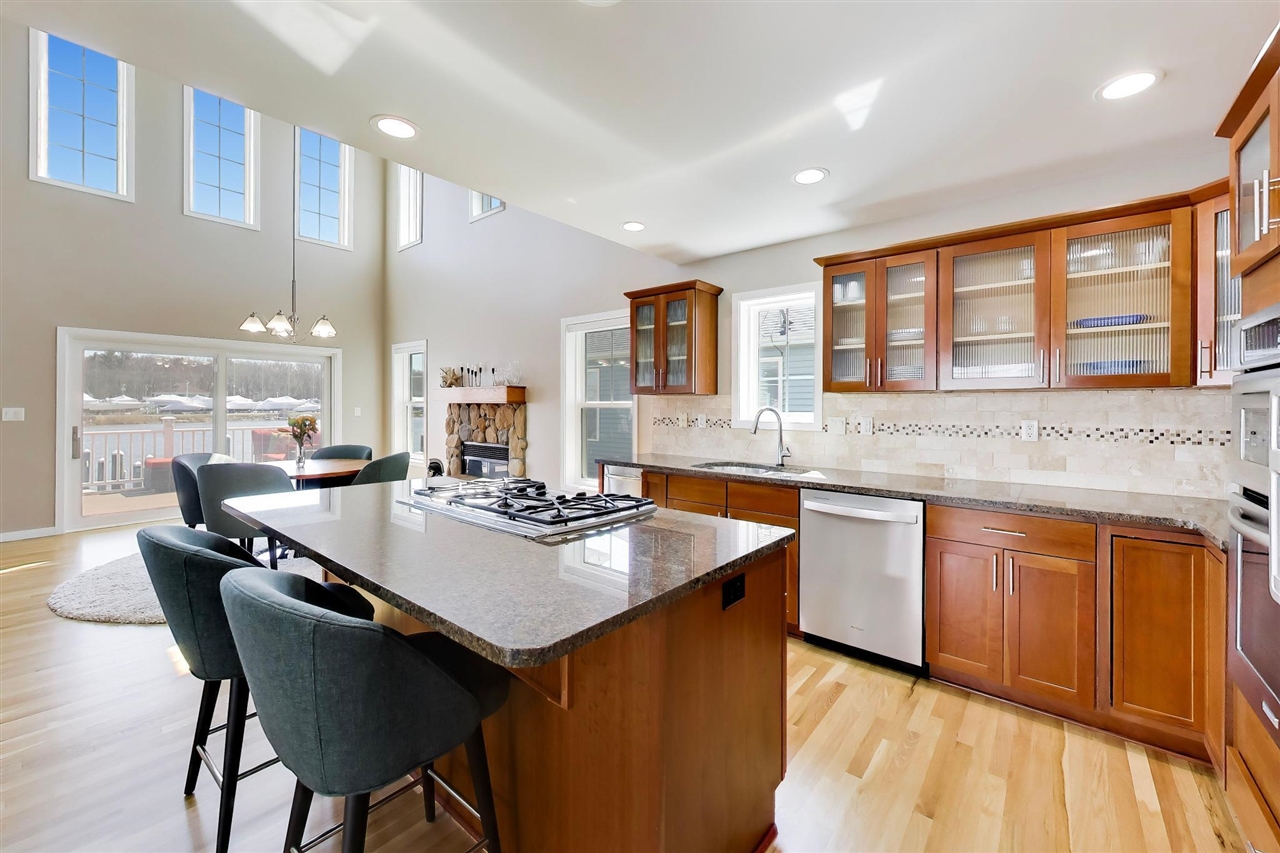 425 Island Pointe Drive, Saint Joseph, MI, 49085