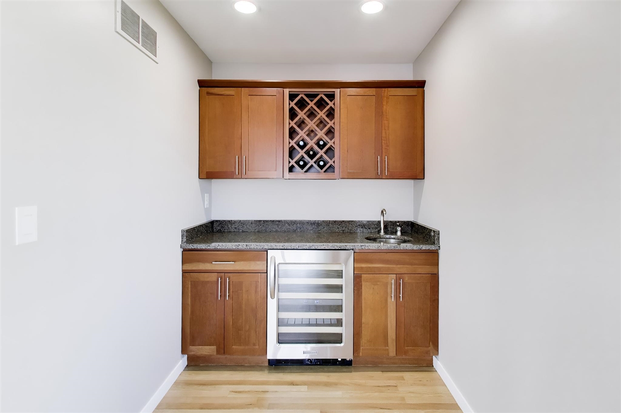 425 Island Pointe Drive, Saint Joseph, MI, 49085