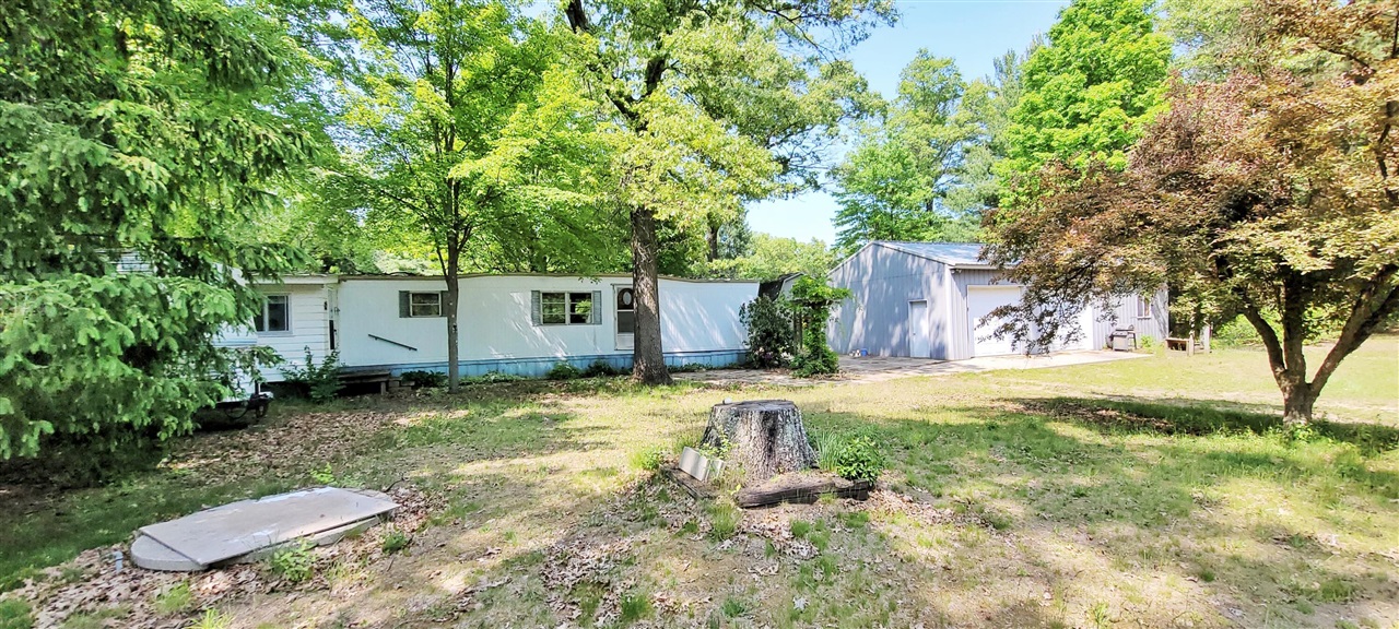 5350 E Crystal Lake Road, Holton, MI, 49425-8563