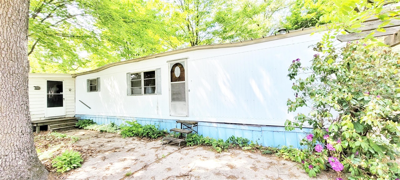 5350 E Crystal Lake Road, Holton, MI, 49425-8563