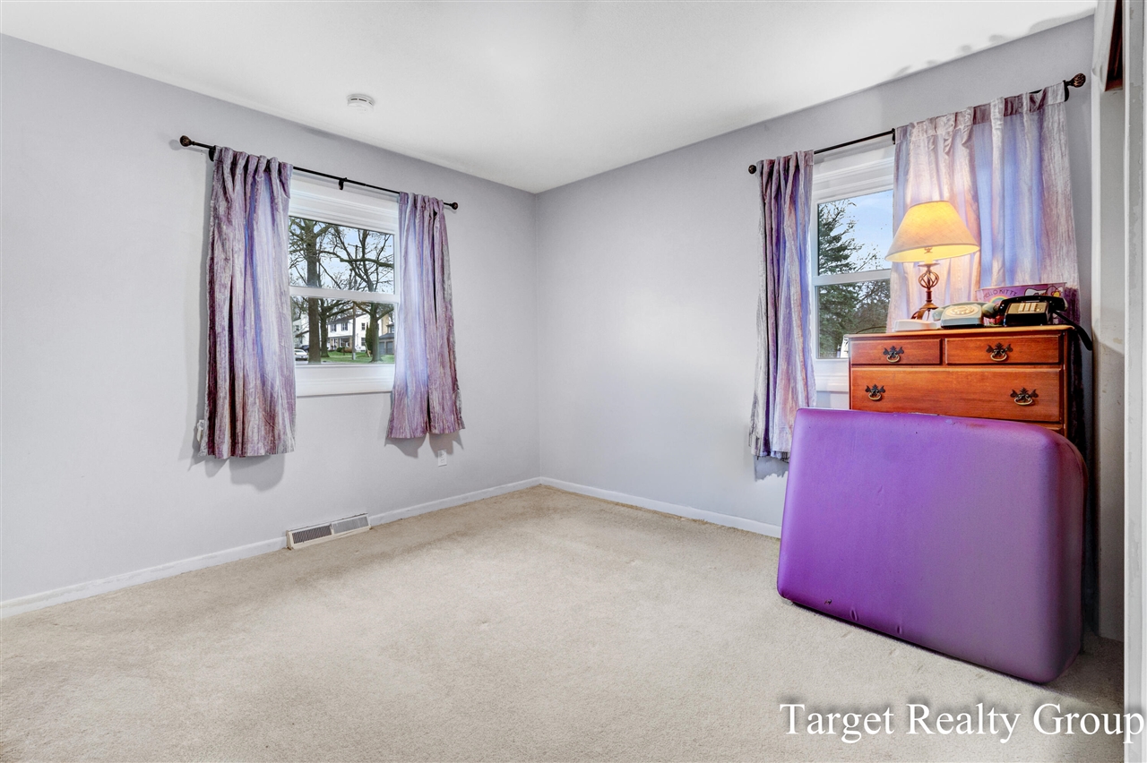 1660 Rose Parkway, Grand Rapids, MI, 49506-5247