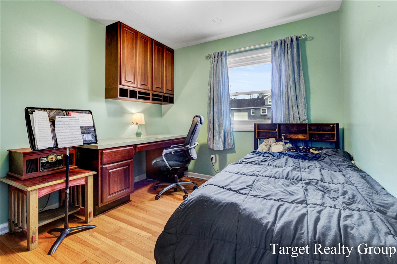 1660 Rose Parkway, Grand Rapids, MI, 49506-5247