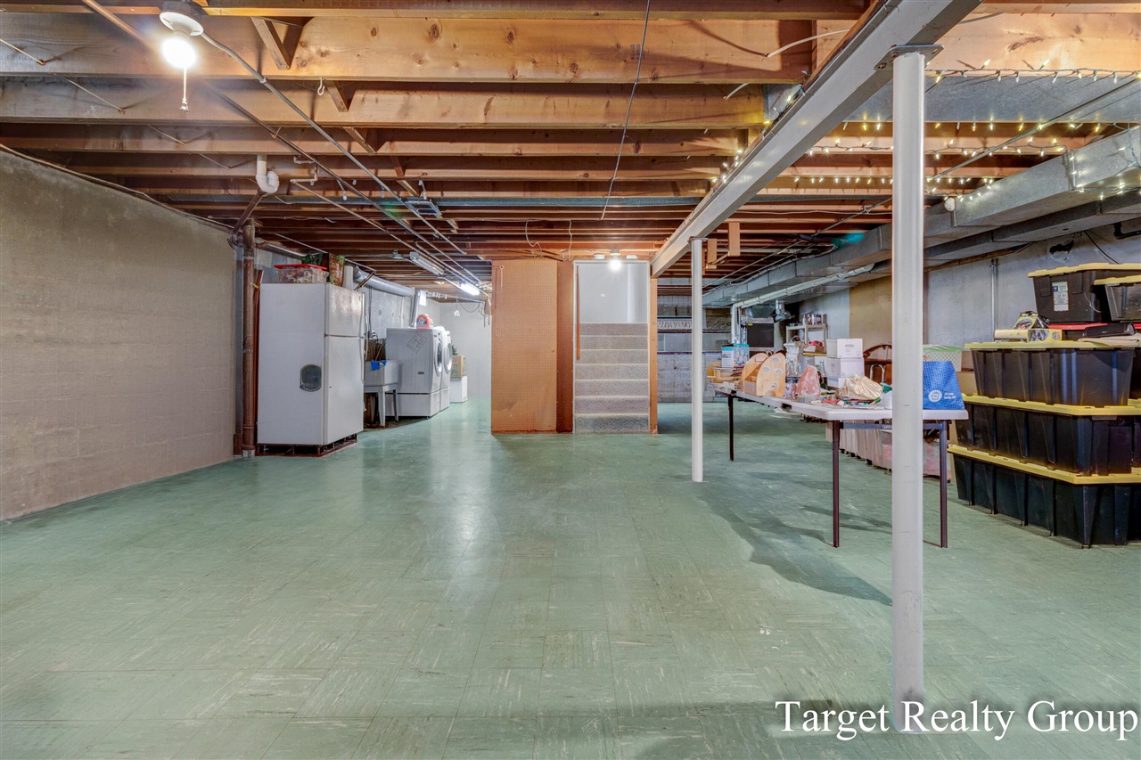 1660 Rose Parkway, Grand Rapids, MI, 49506-5247