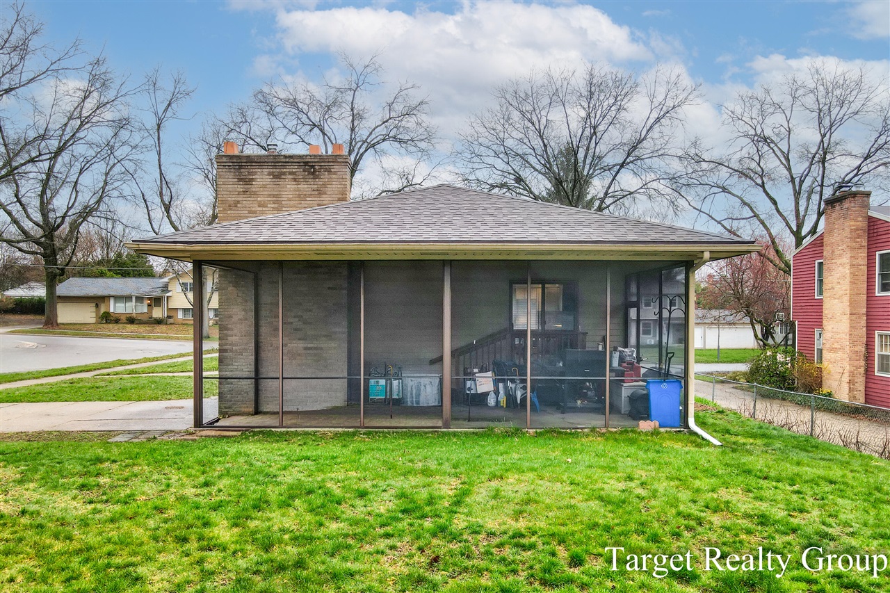 1660 Rose Parkway, Grand Rapids, MI, 49506-5247