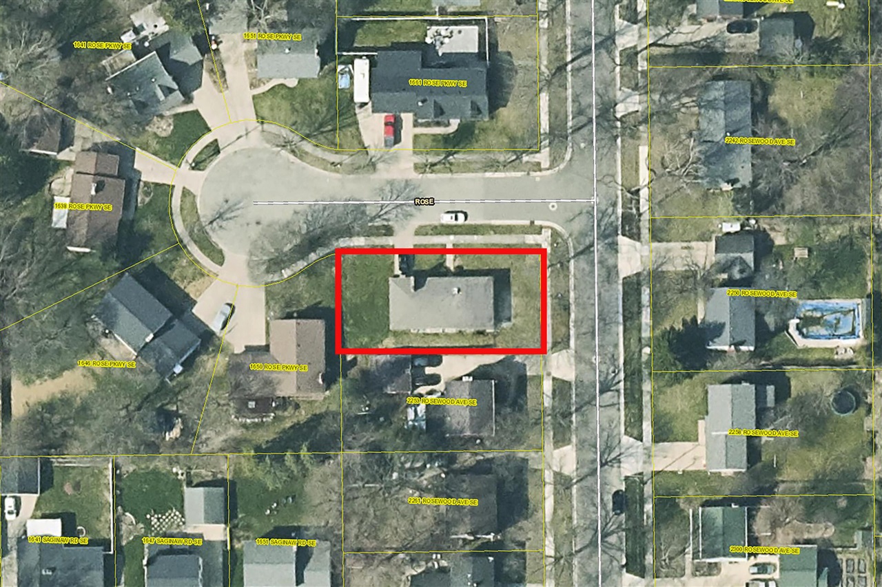 1660 Rose Parkway, Grand Rapids, MI, 49506-5247