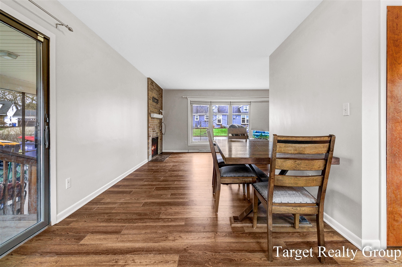 1660 Rose Parkway, Grand Rapids, MI, 49506-5247