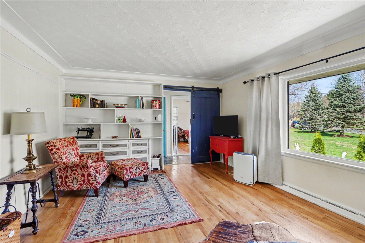 2610 Asbury Avenue, Kalamazoo, MI, 49048-1425