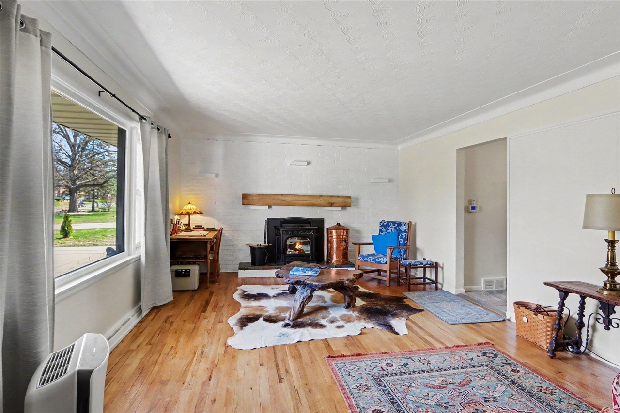 2610 Asbury Avenue, Kalamazoo, MI, 49048-1425