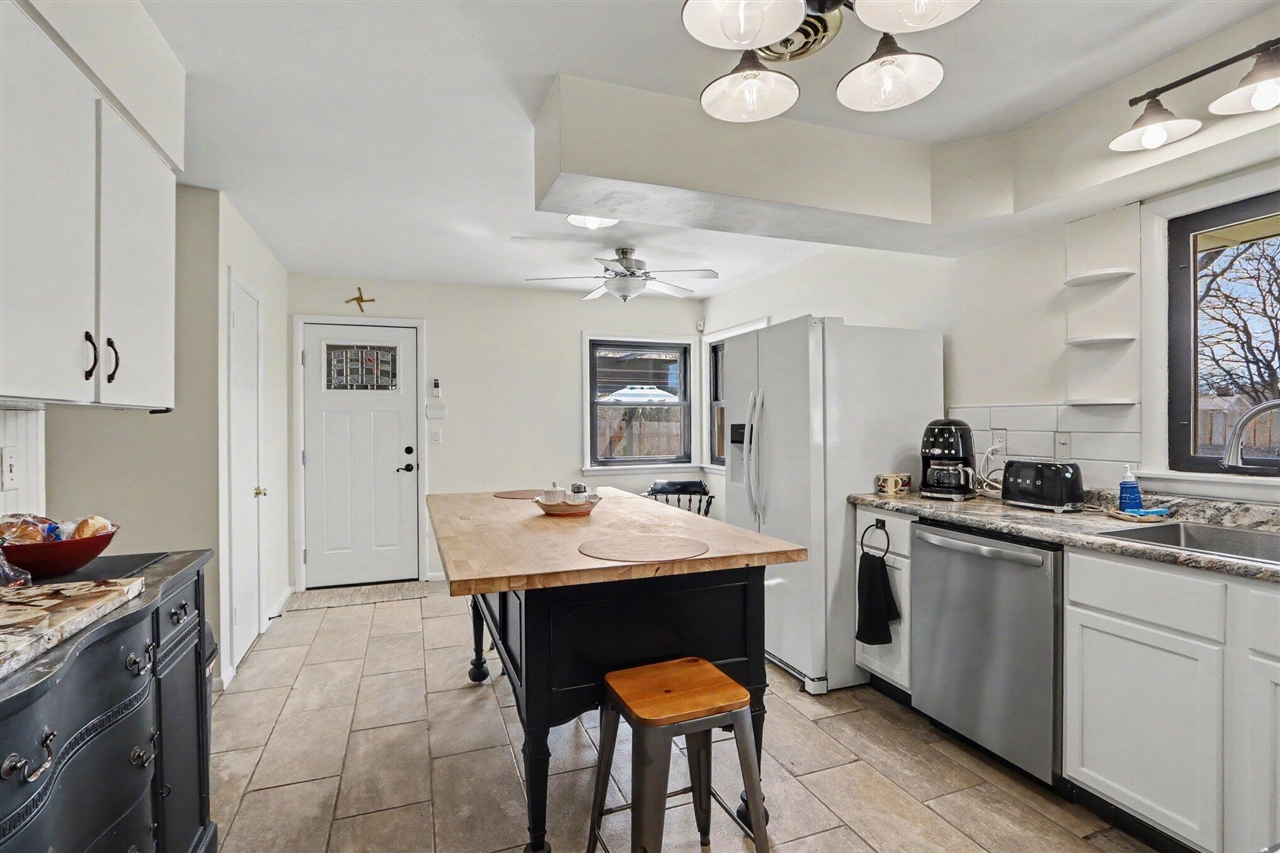 2610 Asbury Avenue, Kalamazoo, MI, 49048-1425