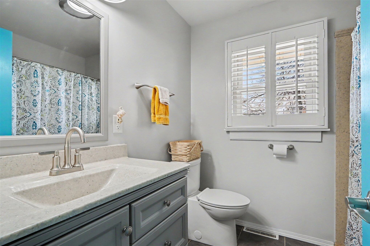 2610 Asbury Avenue, Kalamazoo, MI, 49048-1425