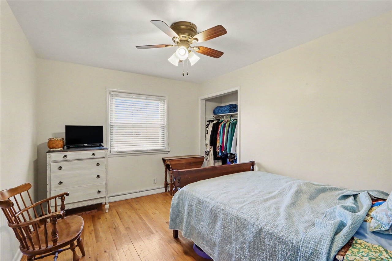 2610 Asbury Avenue, Kalamazoo, MI, 49048-1425