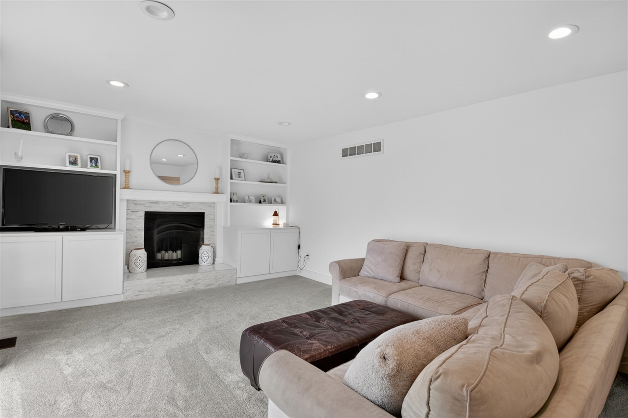 15895 Hickory Ridge Drive, Northville, MI, 48168