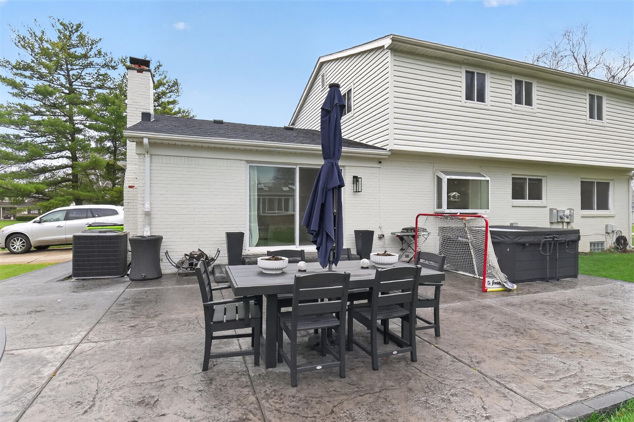 15895 Hickory Ridge Drive, Northville, MI, 48168