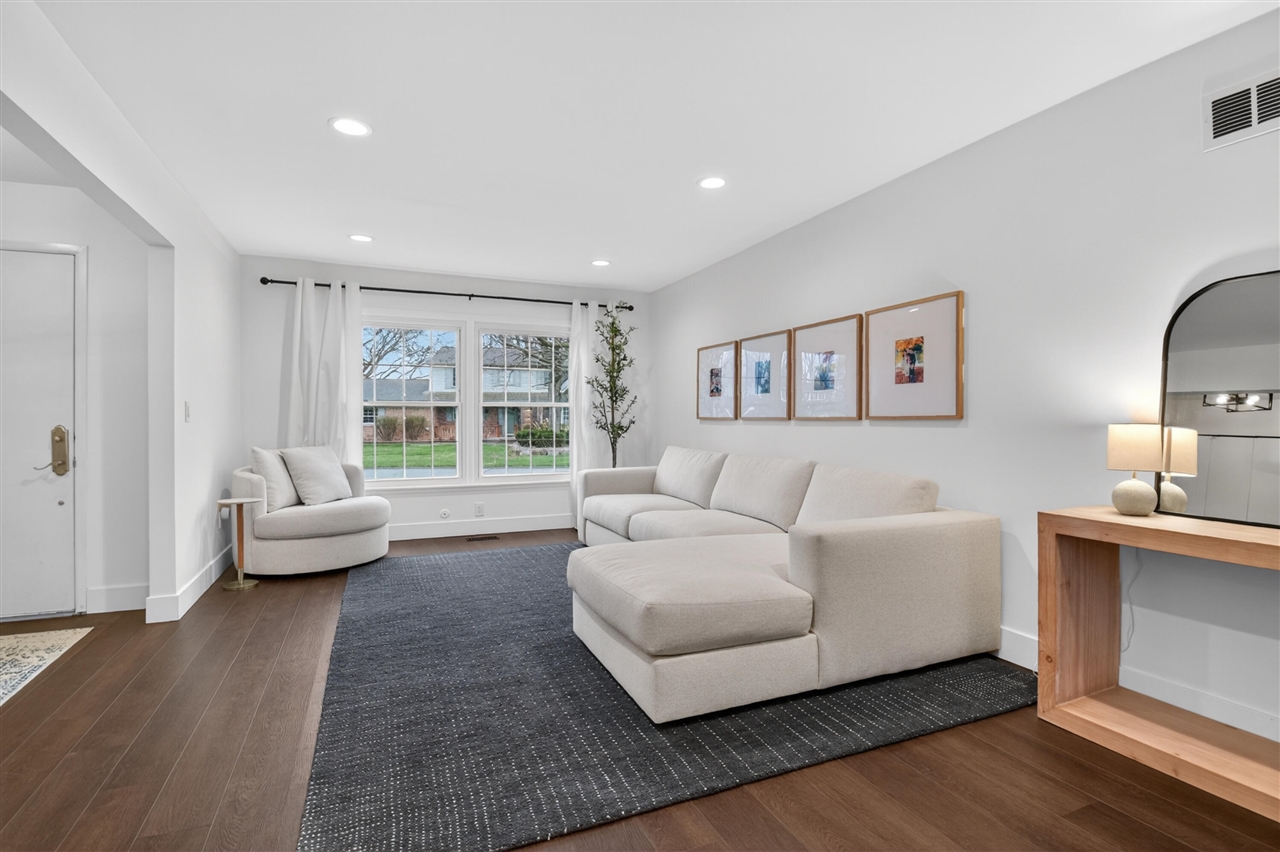 15895 Hickory Ridge Drive, Northville, MI, 48168