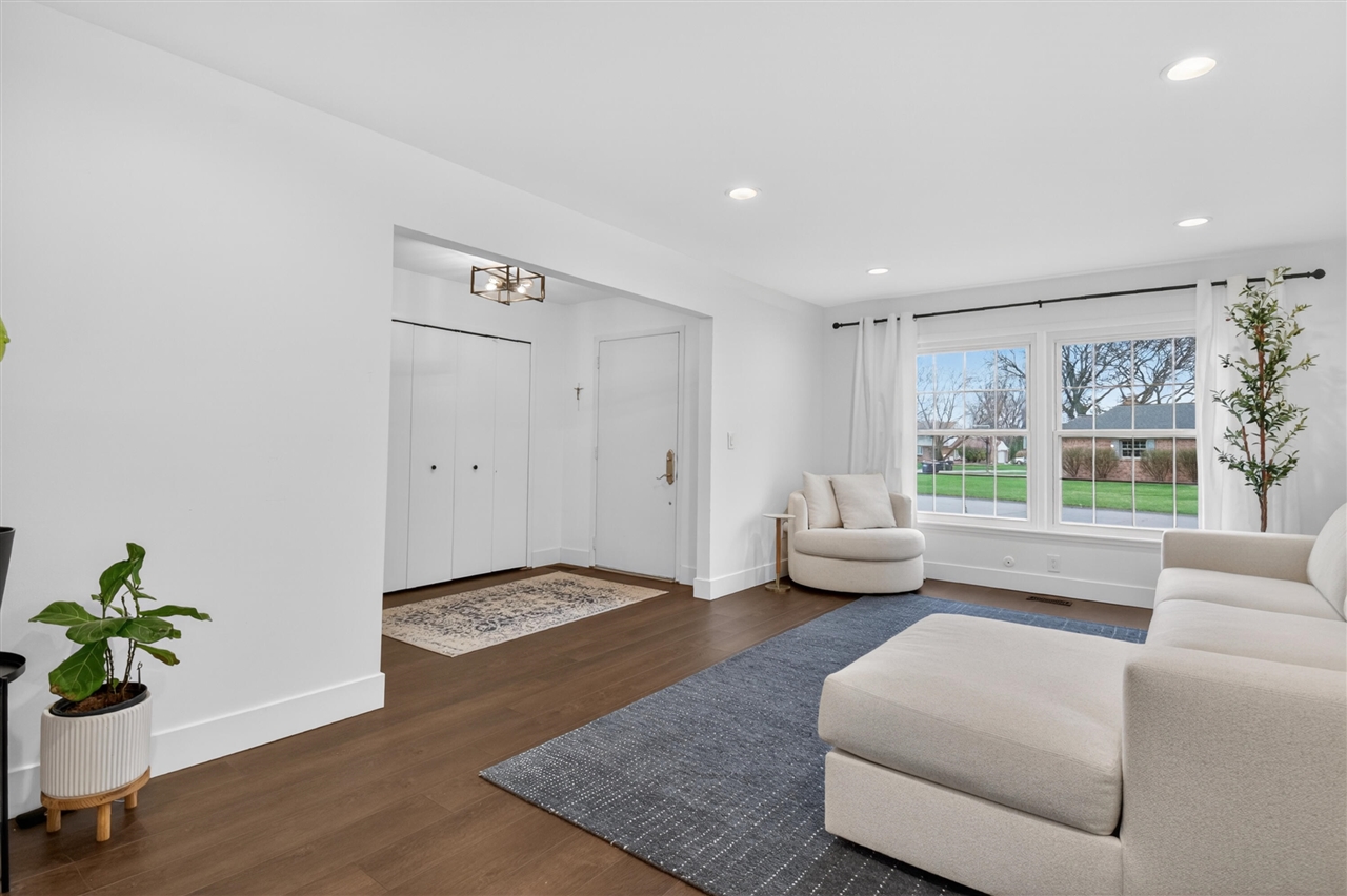 15895 Hickory Ridge Drive, Northville, MI, 48168