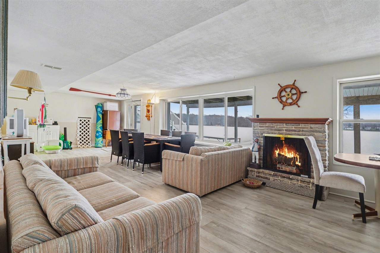 12294 N Sherman Lake Drive, Augusta, MI, 49012-9280