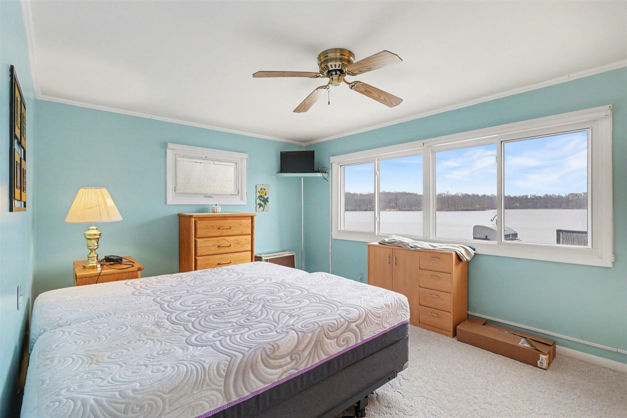 12294 N Sherman Lake Drive, Augusta, MI, 49012-9280