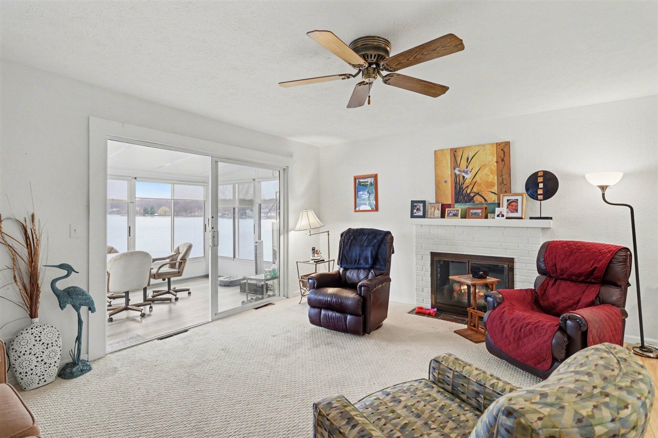 12294 N Sherman Lake Drive, Augusta, MI, 49012-9280