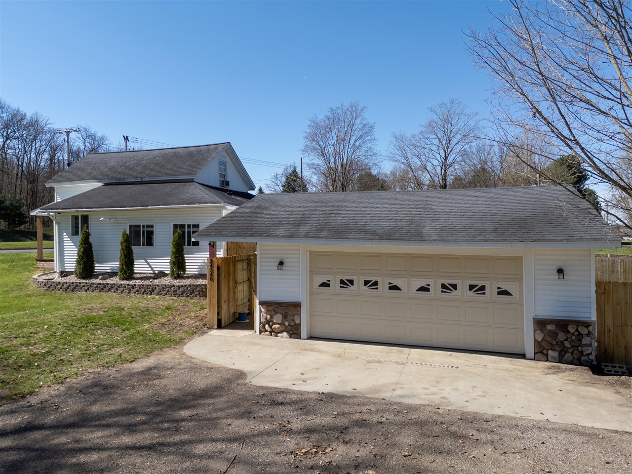 24340 Front Street, Mattawan, MI, 49071-9501