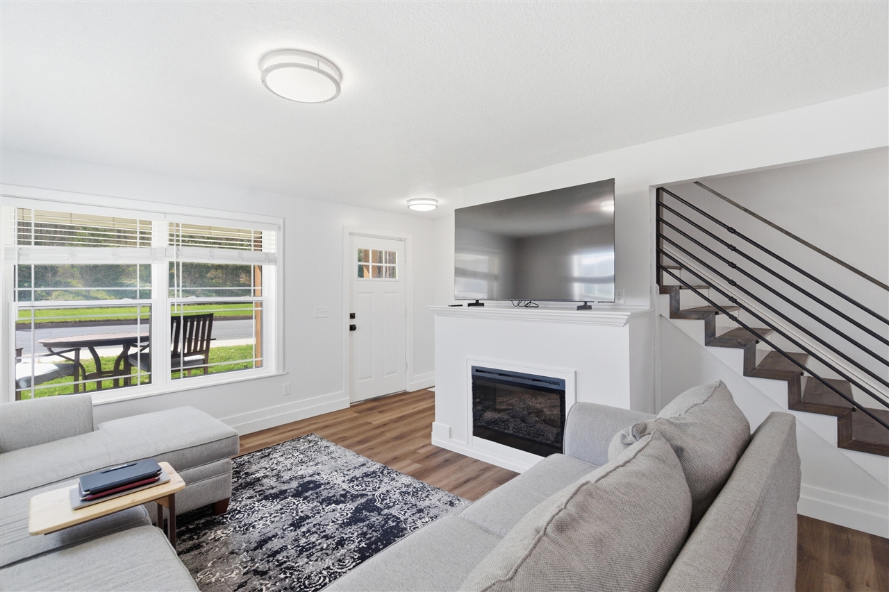 24340 Front Street, Mattawan, MI, 49071-9501