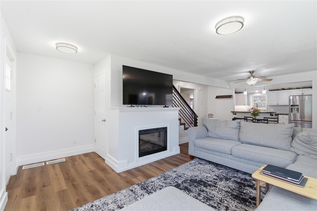 24340 Front Street, Mattawan, MI, 49071-9501