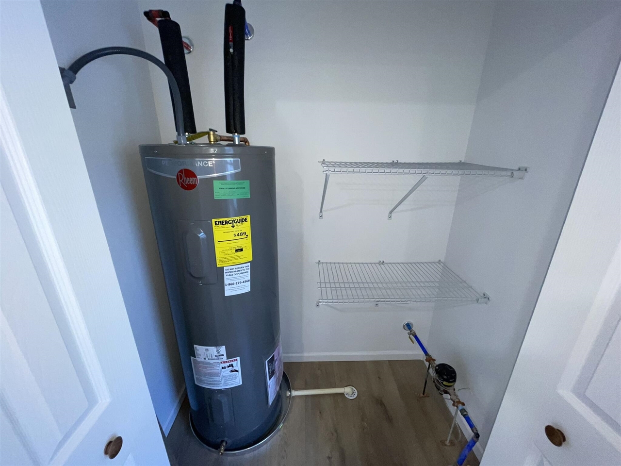 913 Pine Avenue, Alma, MI, 48801-1234