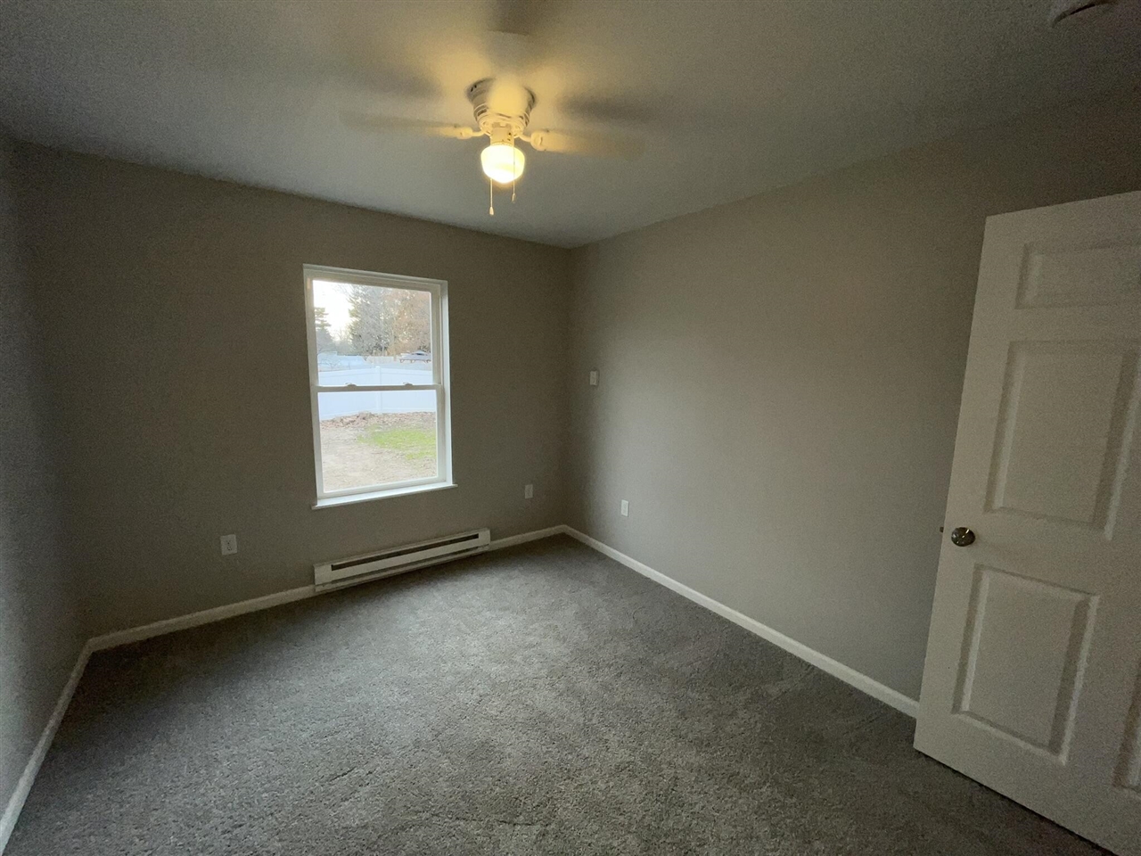 913 Pine Avenue, Alma, MI, 48801-1234