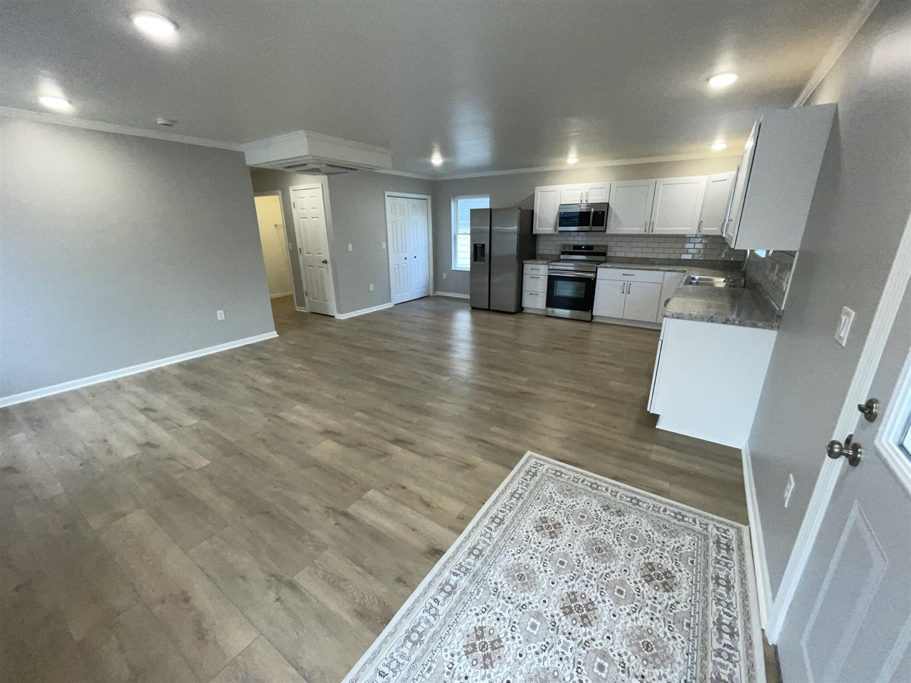 913 Pine Avenue, Alma, MI, 48801-1234