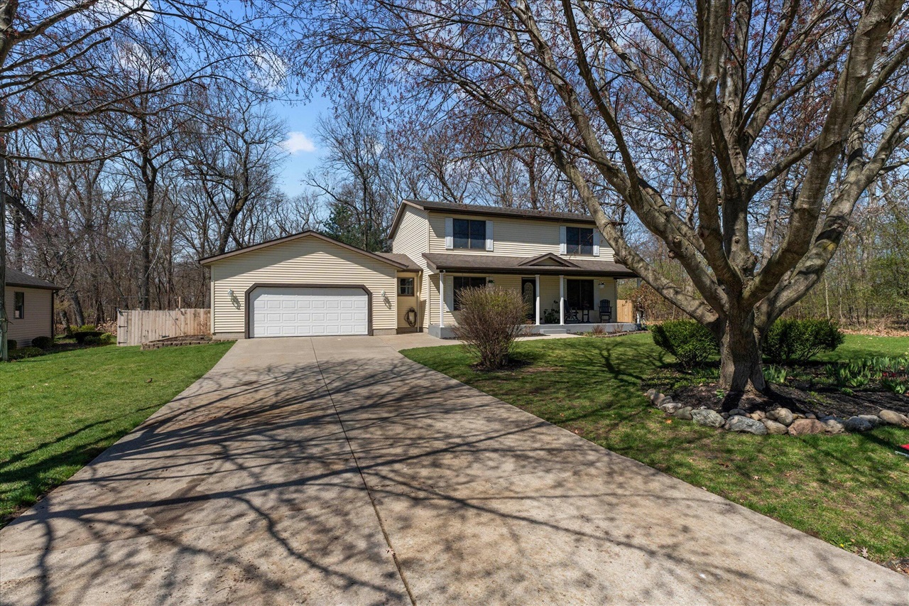 68600 Christiana Lake Road, Edwardsburg, MI, 49112-8727
