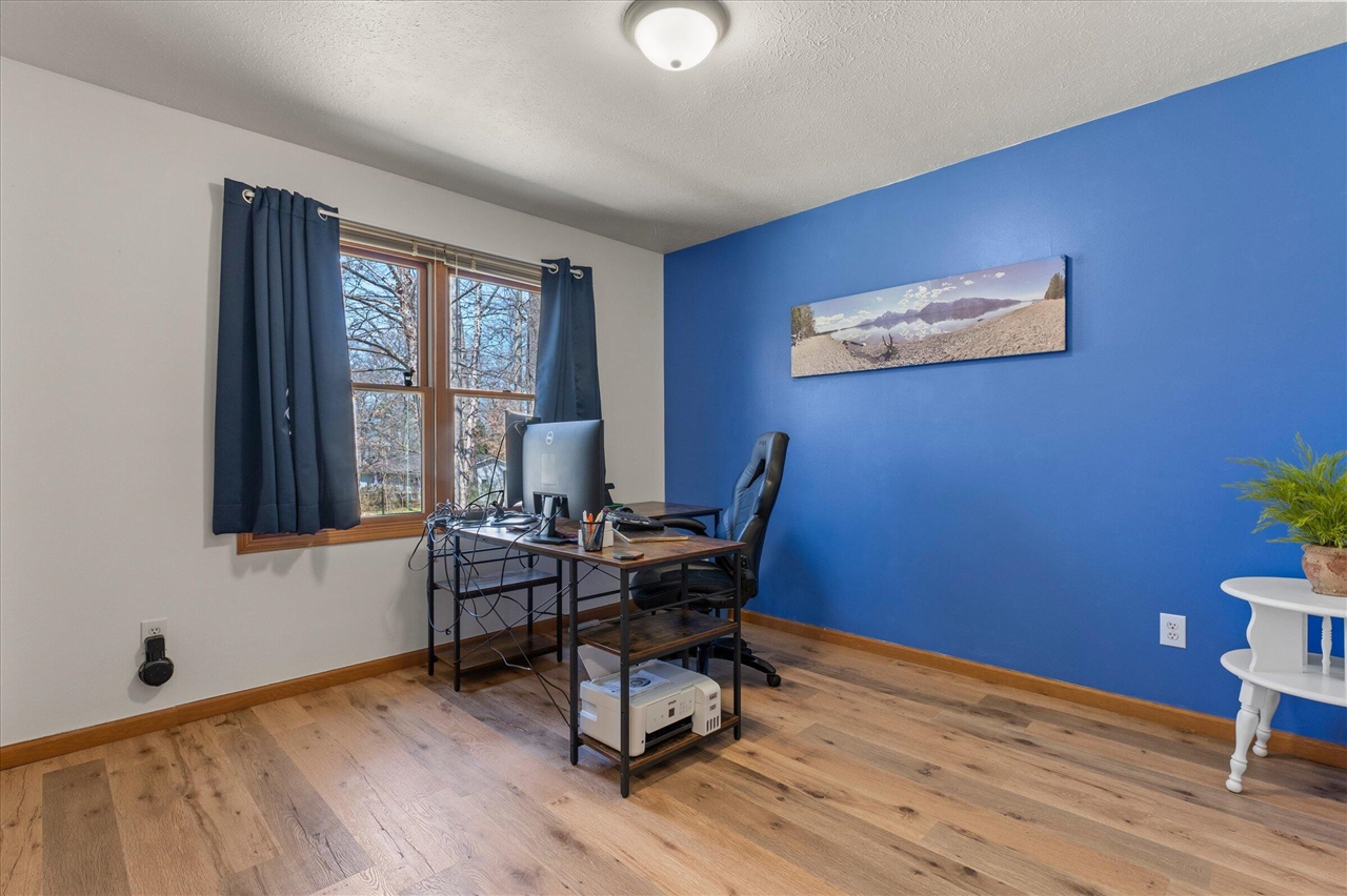 68600 Christiana Lake Road, Edwardsburg, MI, 49112-8727