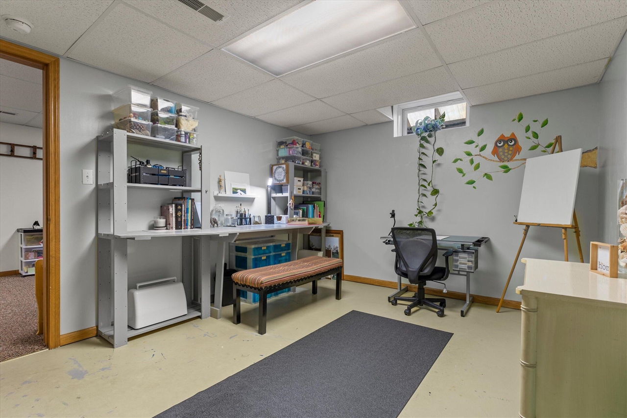 68600 Christiana Lake Road, Edwardsburg, MI, 49112-8727