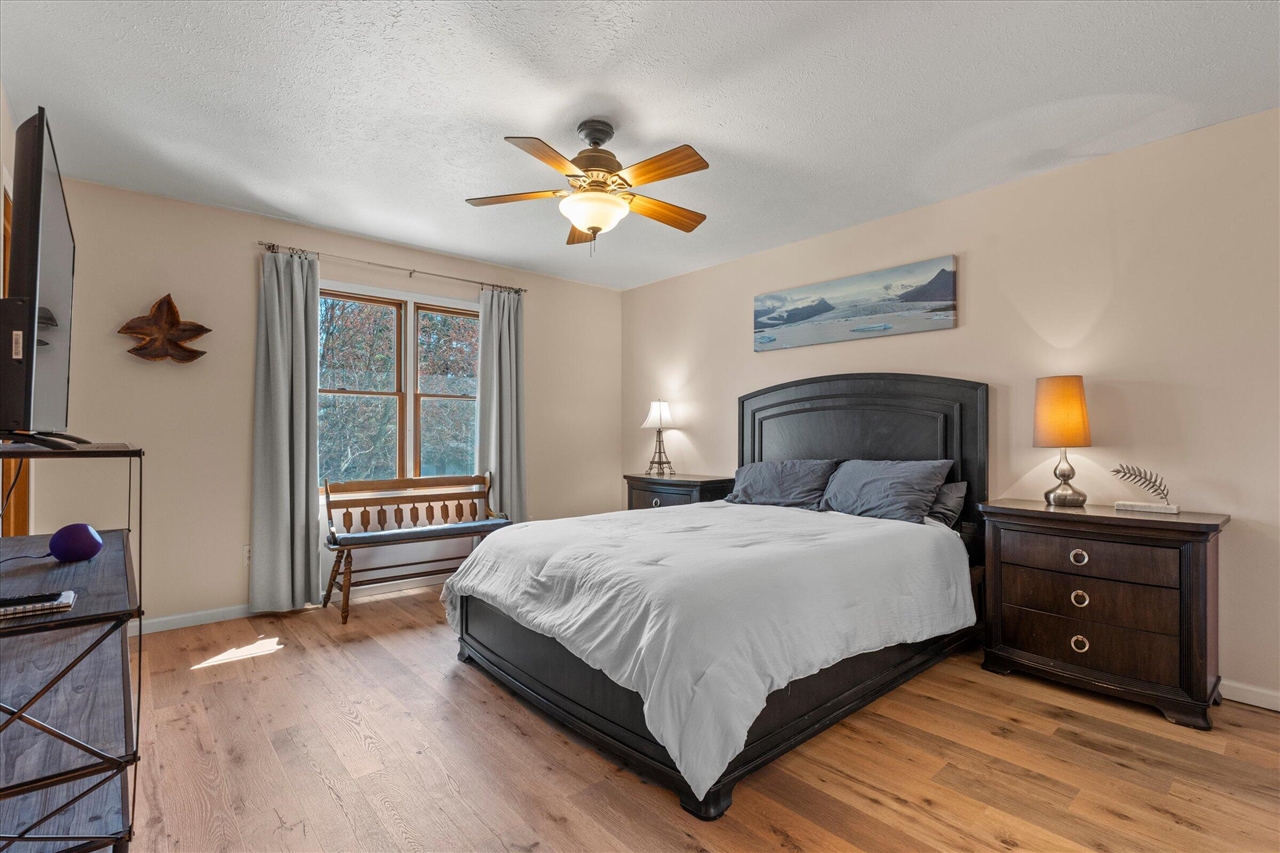68600 Christiana Lake Road, Edwardsburg, MI, 49112-8727