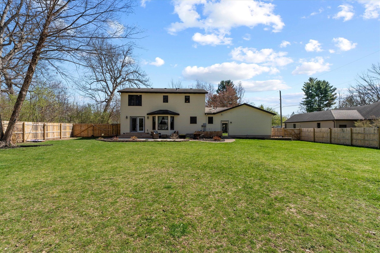 68600 Christiana Lake Road, Edwardsburg, MI, 49112-8727