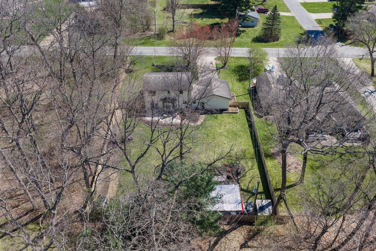 68600 Christiana Lake Road, Edwardsburg, MI, 49112-8727