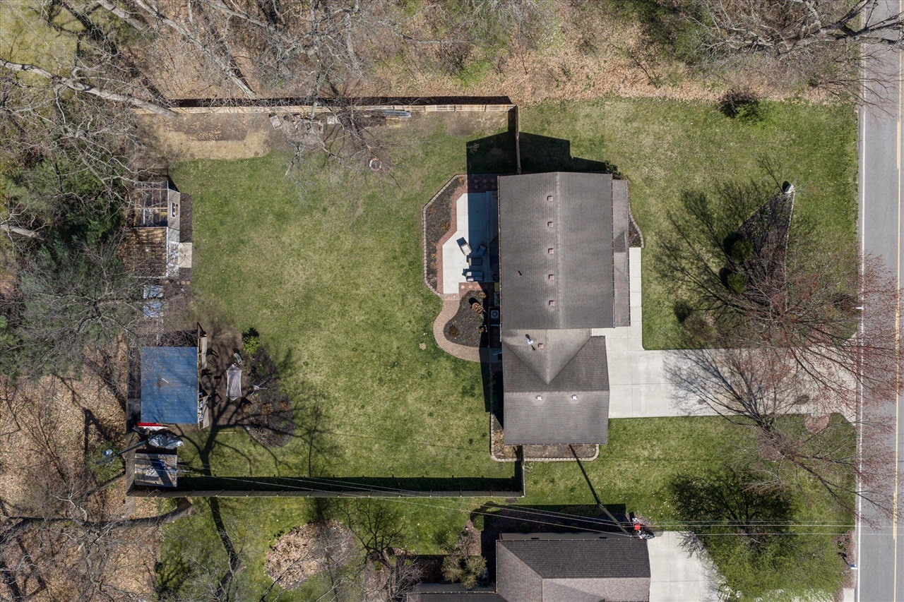 68600 Christiana Lake Road, Edwardsburg, MI, 49112-8727