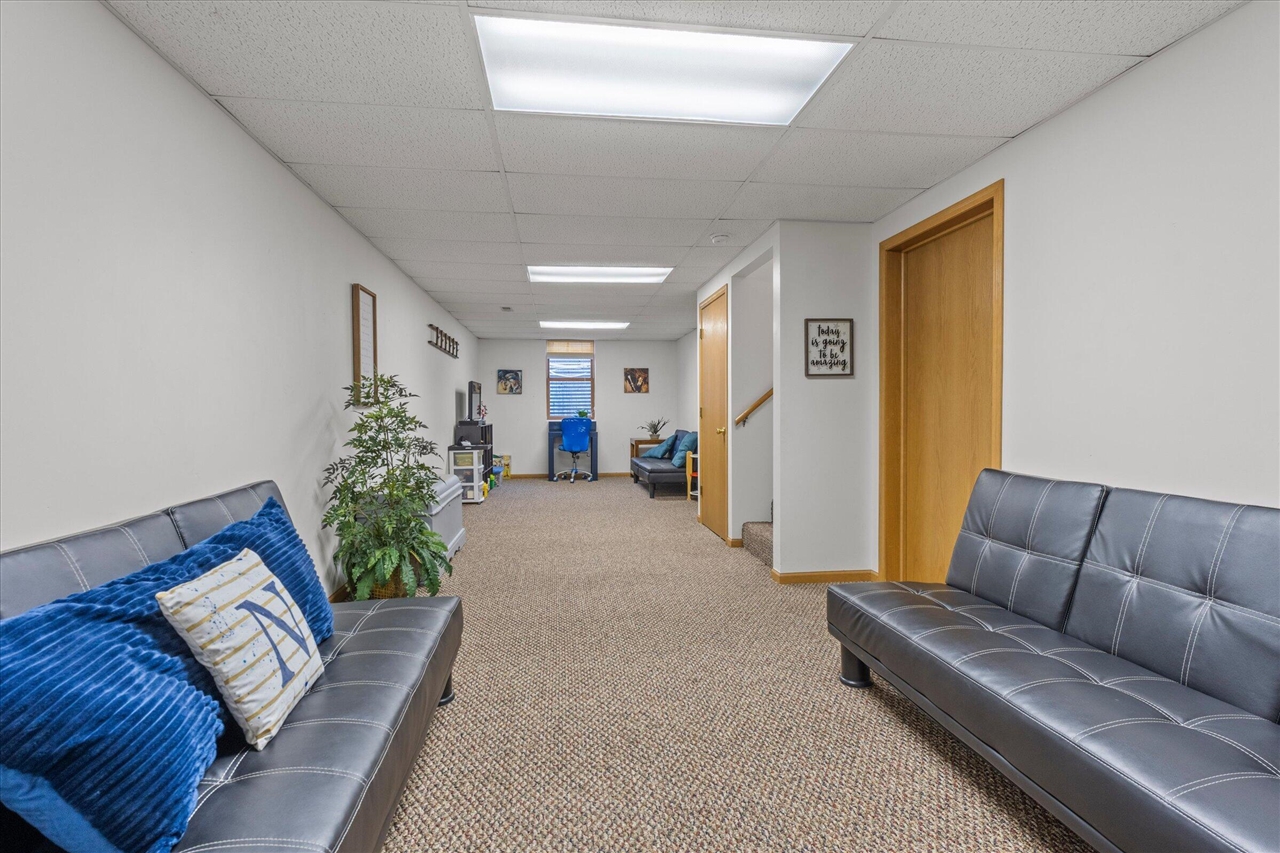 68600 Christiana Lake Road, Edwardsburg, MI, 49112-8727