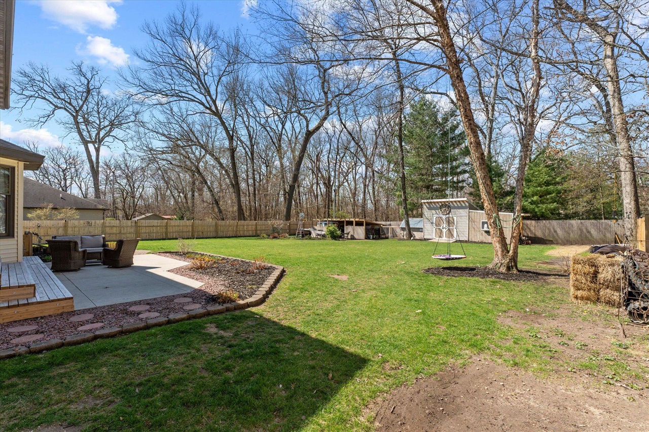 68600 Christiana Lake Road, Edwardsburg, MI, 49112-8727