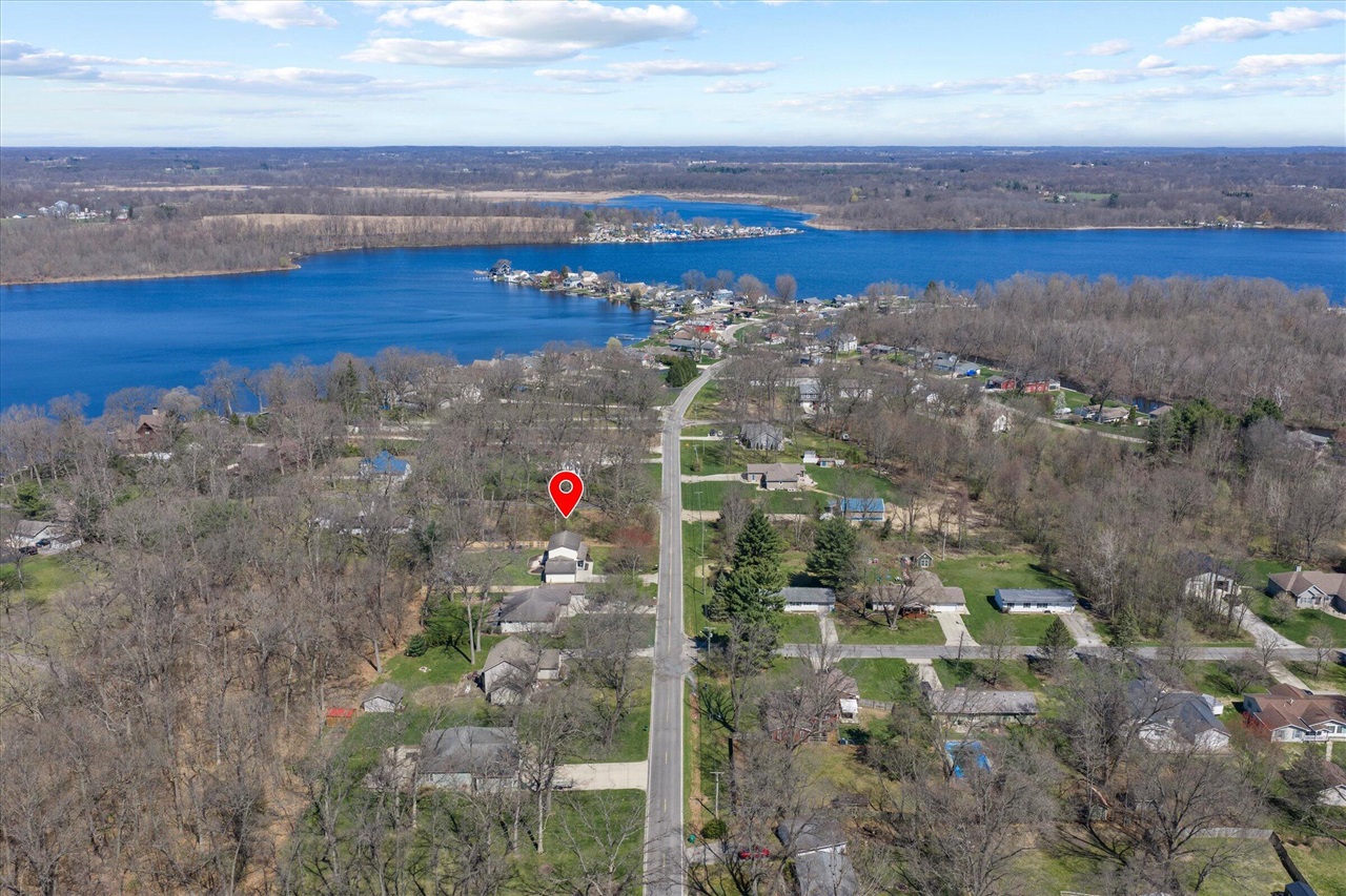 68600 Christiana Lake Road, Edwardsburg, MI, 49112-8727