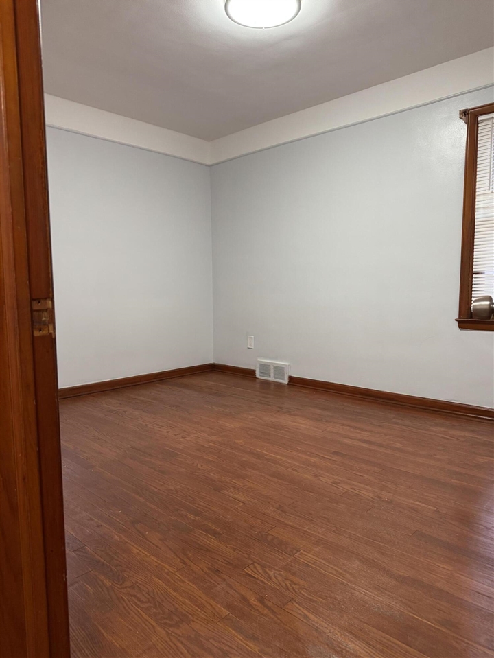 6720 Asbury Park, Detroit, MI, 48228-3747