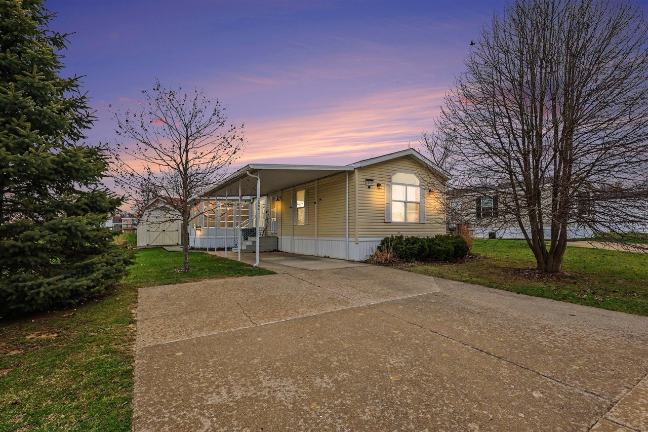 2nd image of 2864 Dornick Dr, Hudsonville, MI 49426 | MLS# 70524627
