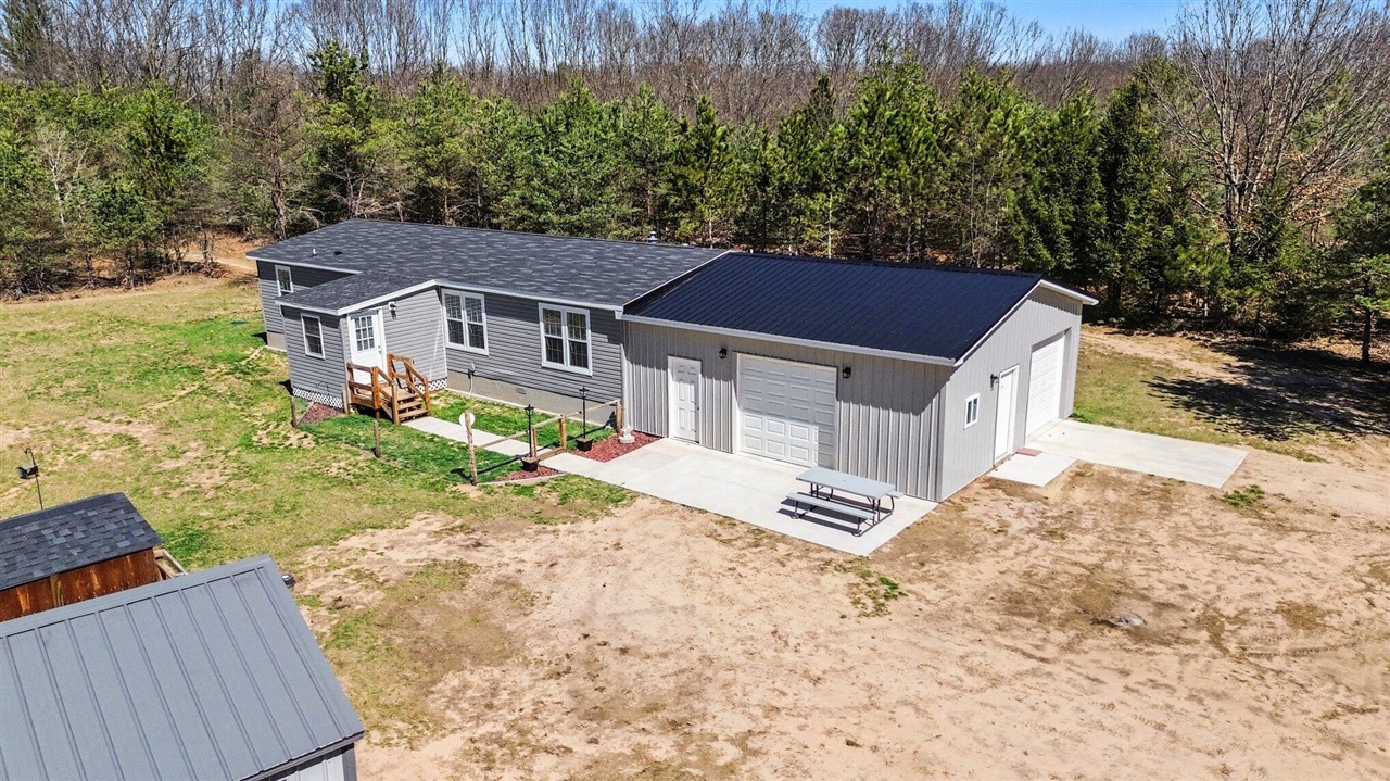 4287 North River Drive, Newaygo, MI, 49337