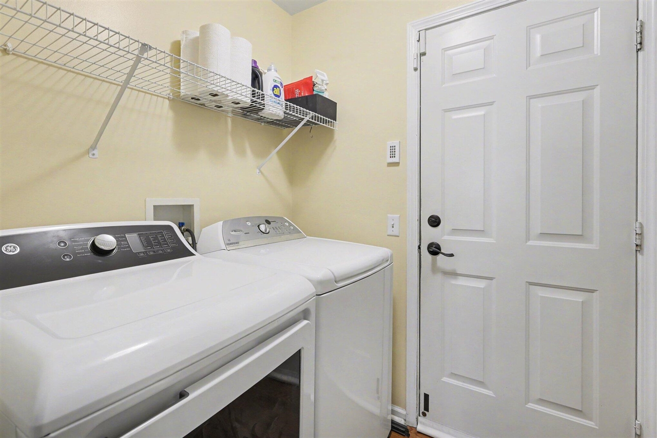 7377 Essex Drive, Ypsilanti, MI, 48197-3176